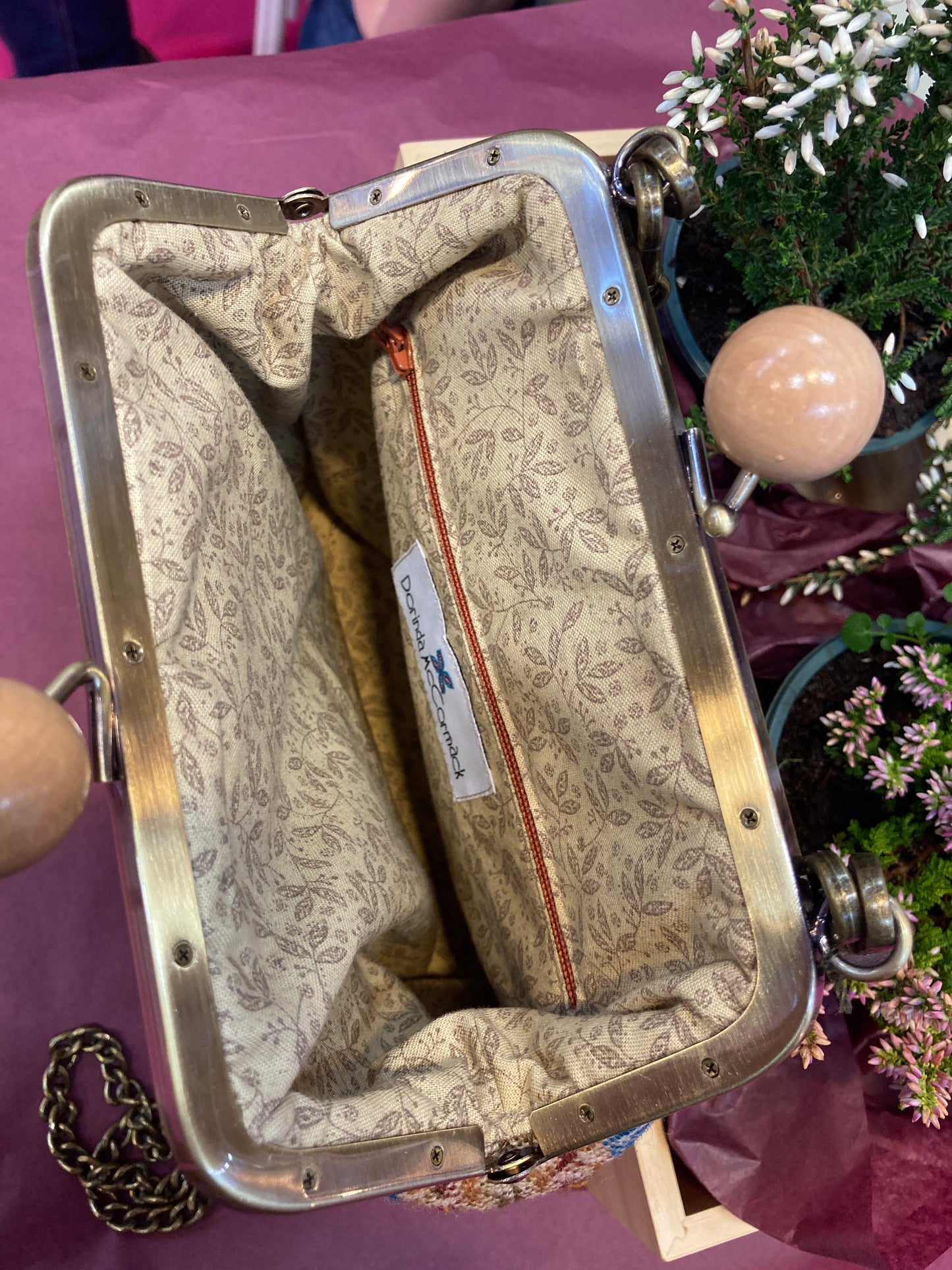 ‘Annie’ Crossbody Kiss Clasp Bag