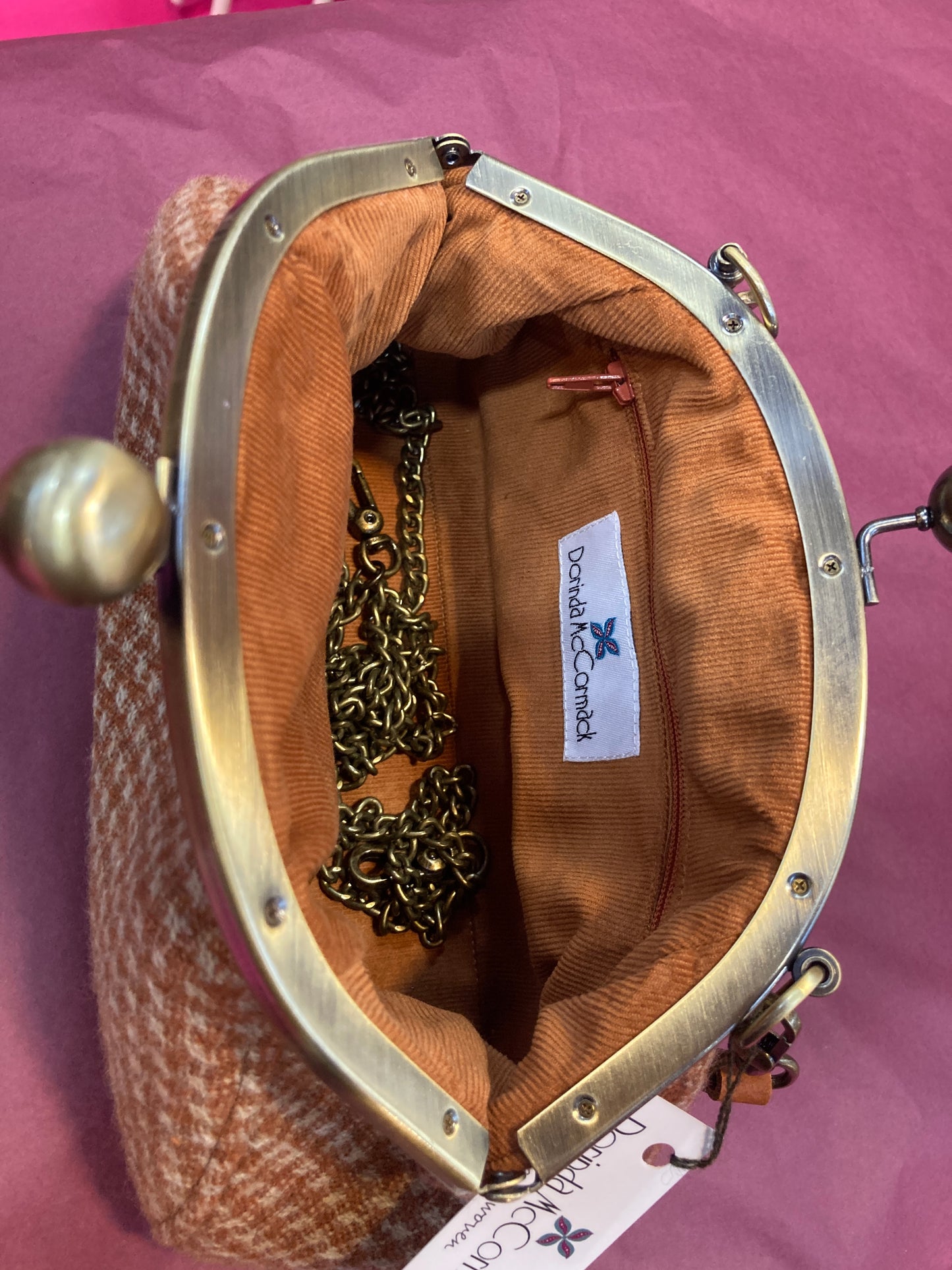 Large kiss clasp round handle bag