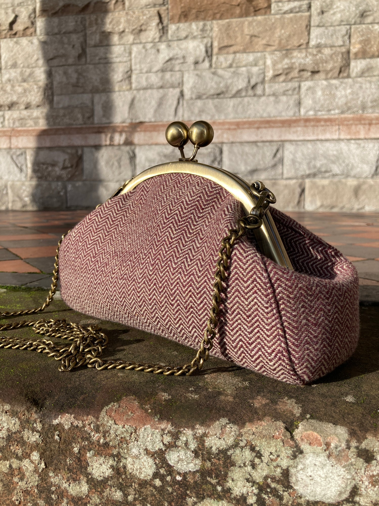 Rounded Kiss Clasp | Handwoven Irish Tweed