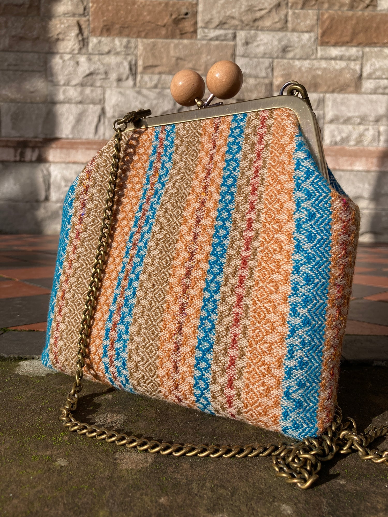Annie Kiss clasp Crossbody | Handwoven Irish Tweed