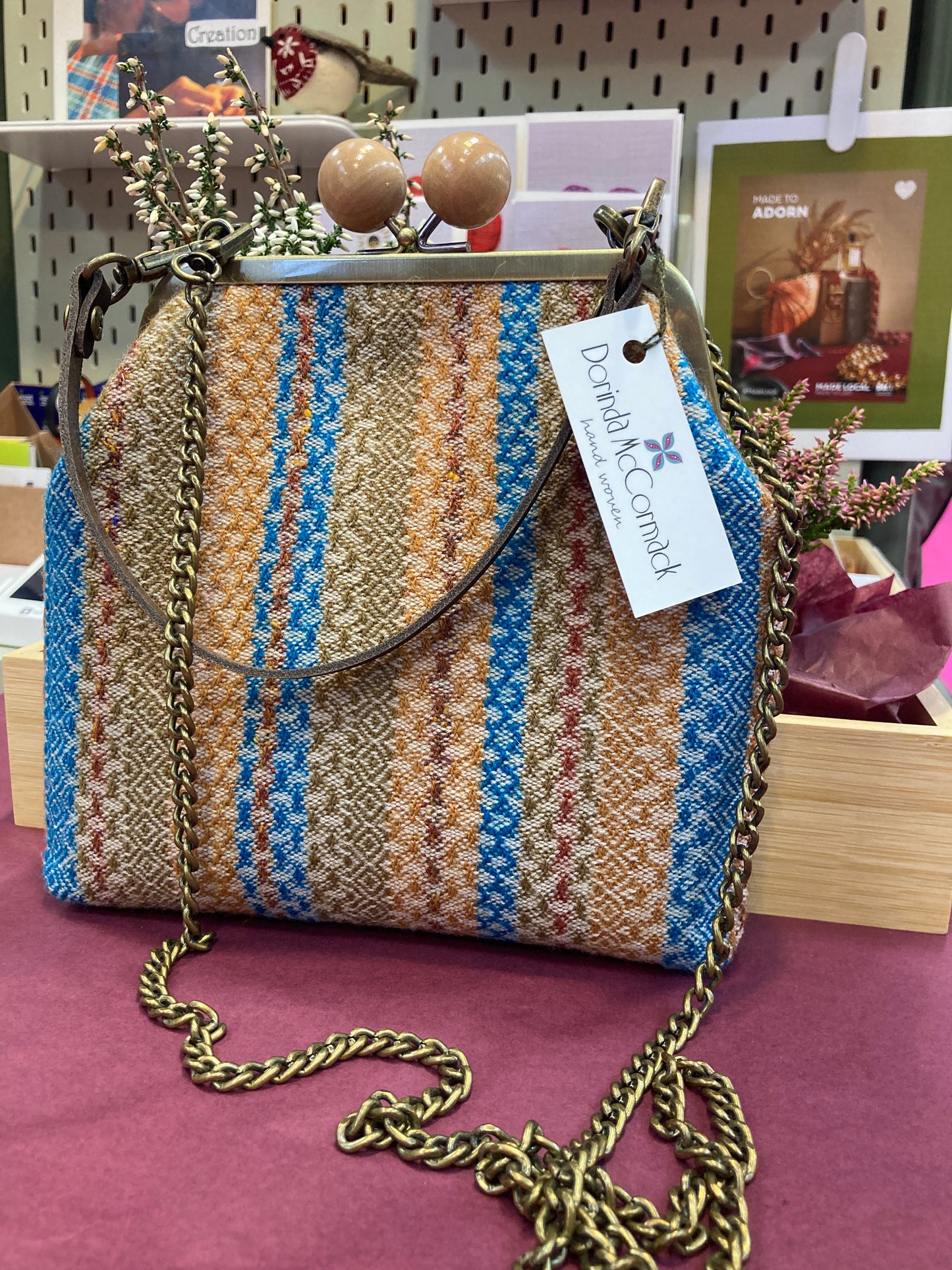 ‘Annie’ Crossbody Kiss Clasp Bag